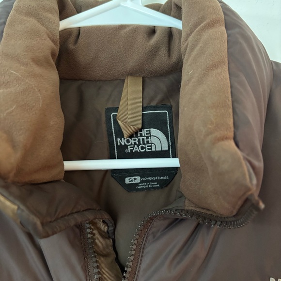 vintage 2000s north face chocolate brown oversize puffer jacket with pockets🤎 - Picture 8 of 8